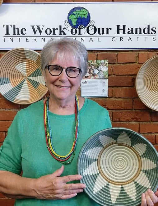 Volunteer Donna Steenhoek Receives Store’s 2023 Elephant Award