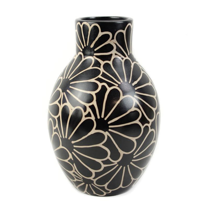 Chulucanas Vase 15cm Daisies