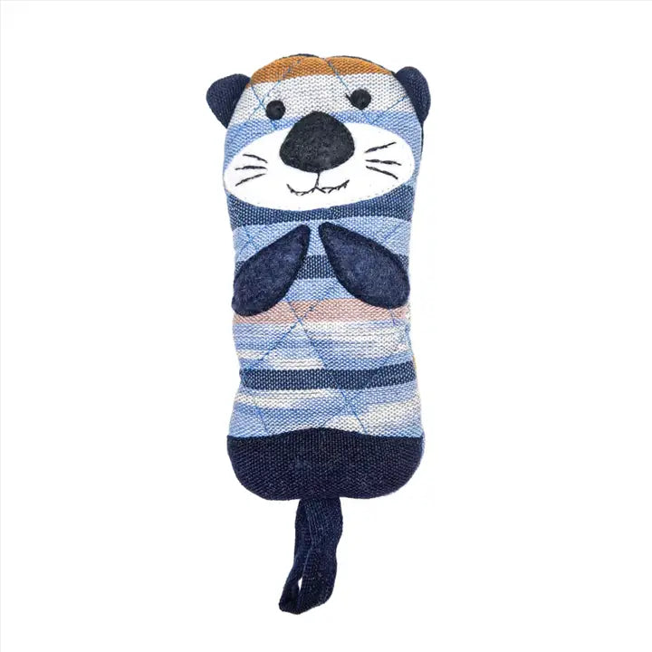 otter skillet holder with a blue, white, and brown pattern on a white background