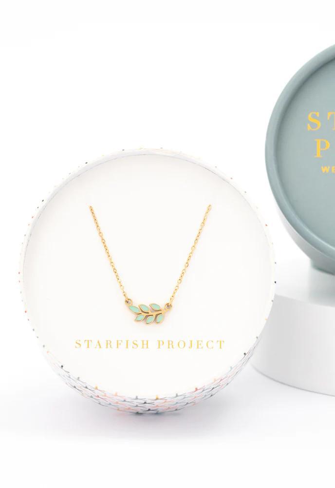 Rowen Leaf Necklace in Mint