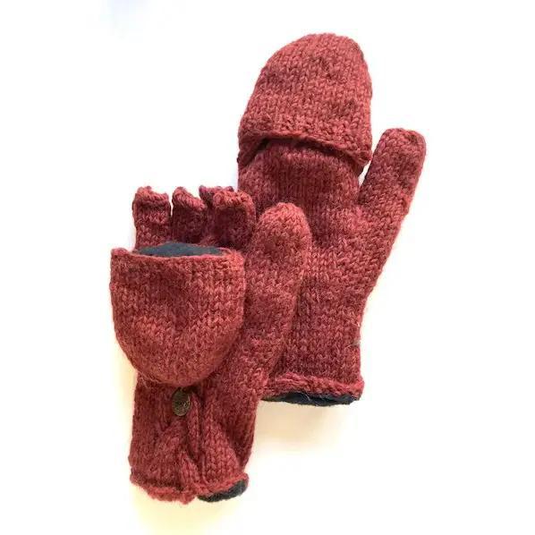 Red cable knit glittens