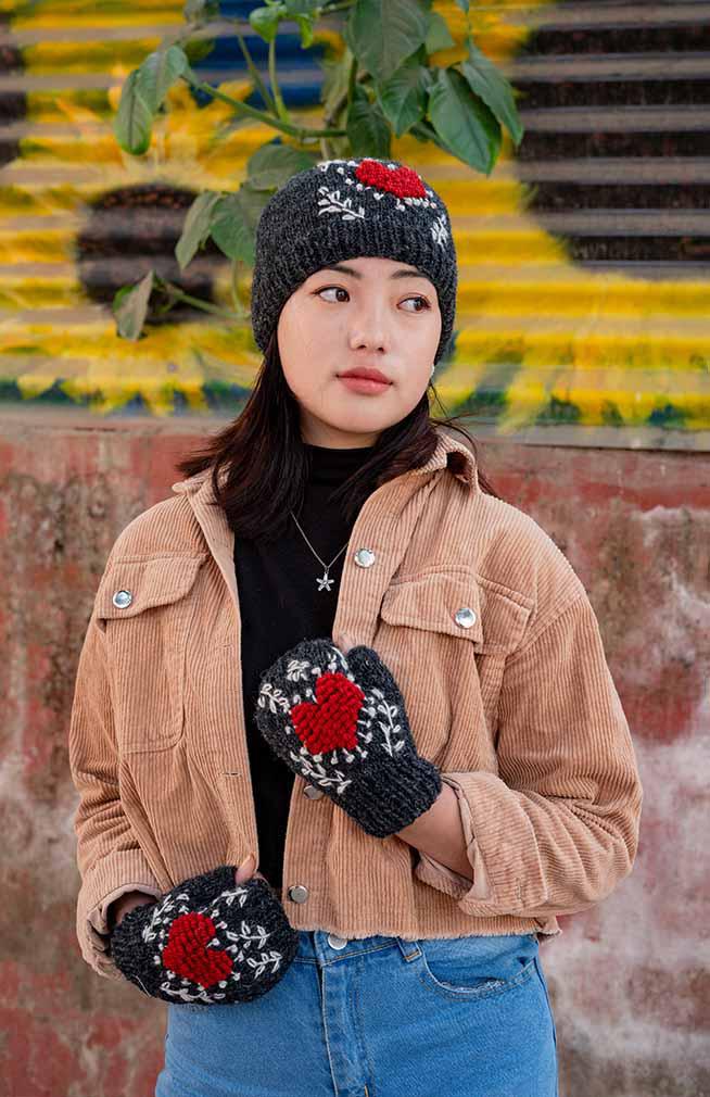 Embroidered Heart Knit Fingerless Gloves