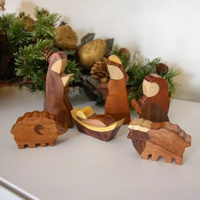 Joint wood nativity on display